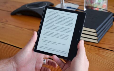 亚马逊确认Kindle Oasis停产，物理翻页按键成为历史