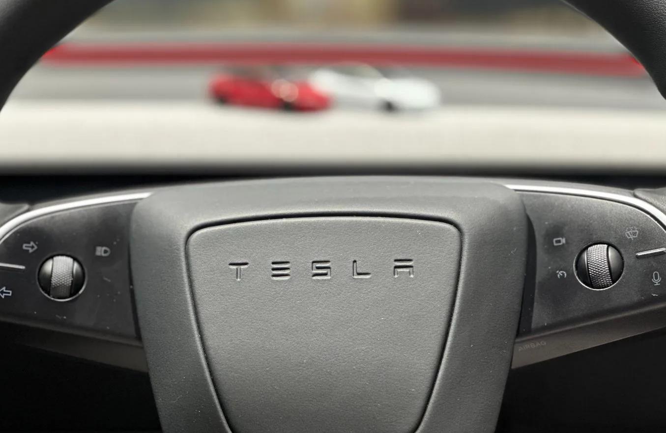 特斯拉2024年Q3车辆安全报告发布：Autopilot技术显著降低事故率