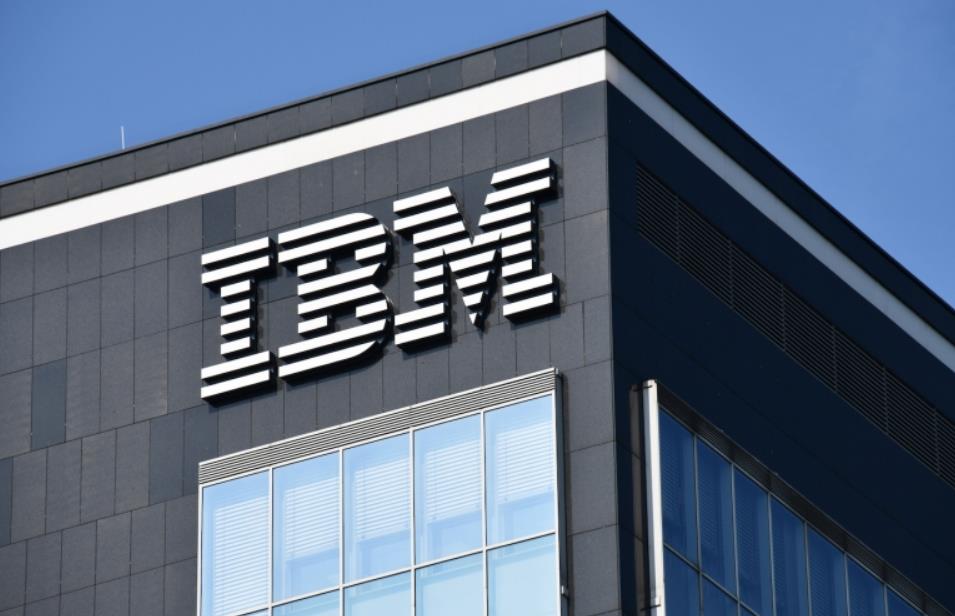 IBM 2024财年Q3财报发布：营收微增，净亏损致股价盘后下跌
