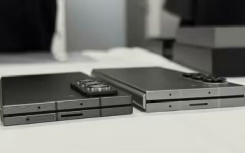 三星Galaxy Z Fold特别版铰链升级，零件数量翻倍