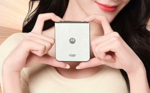 联想moto razr 50“白色恋人限定版”10月31日开售，AI功能全面升级