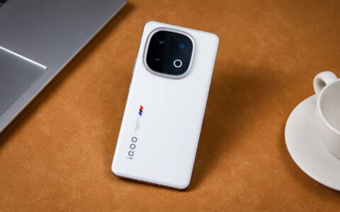 iQOO 13维修备件价格公布：优惠力度大，维修成本更透明