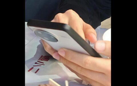 Redmi K80系列外观：圆形摄像头设计引发热议与期待