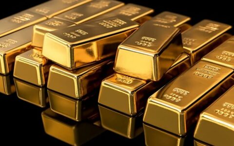 黄金价格动态及深度分析：国际金价显著下跌，市场多因素交织影响