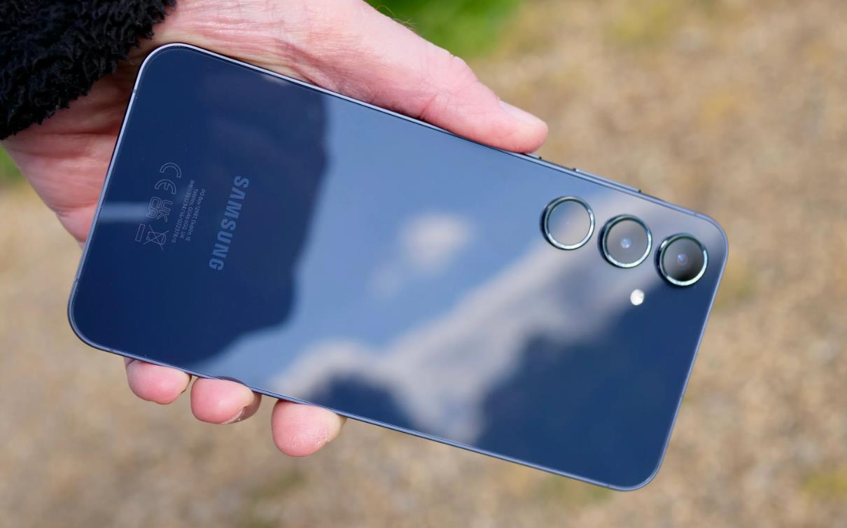 三星Samsung Galaxy A55评价：中端市场的实力新星
