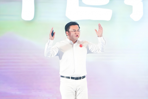 中国人工智能影响力人物谌鹏飞行善公益演讲--《AI就是爱》