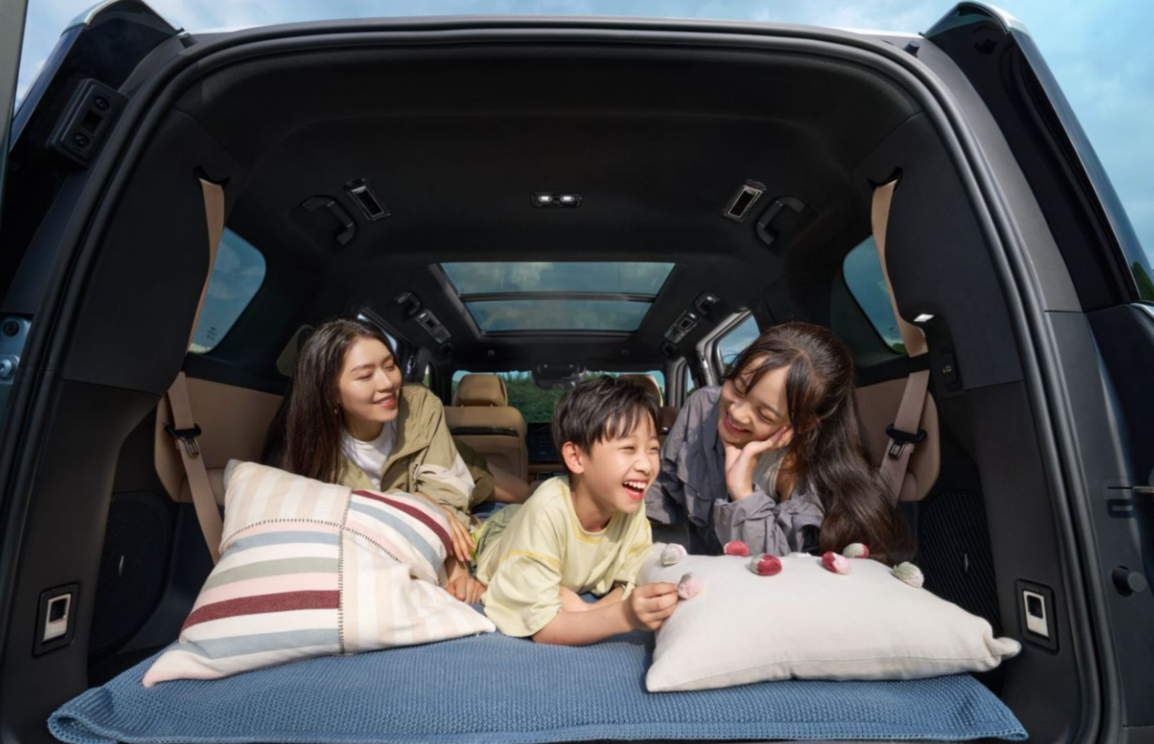 比亚迪方程豹豹8上市  搭载华为智驾打造智能硬派越野SUV