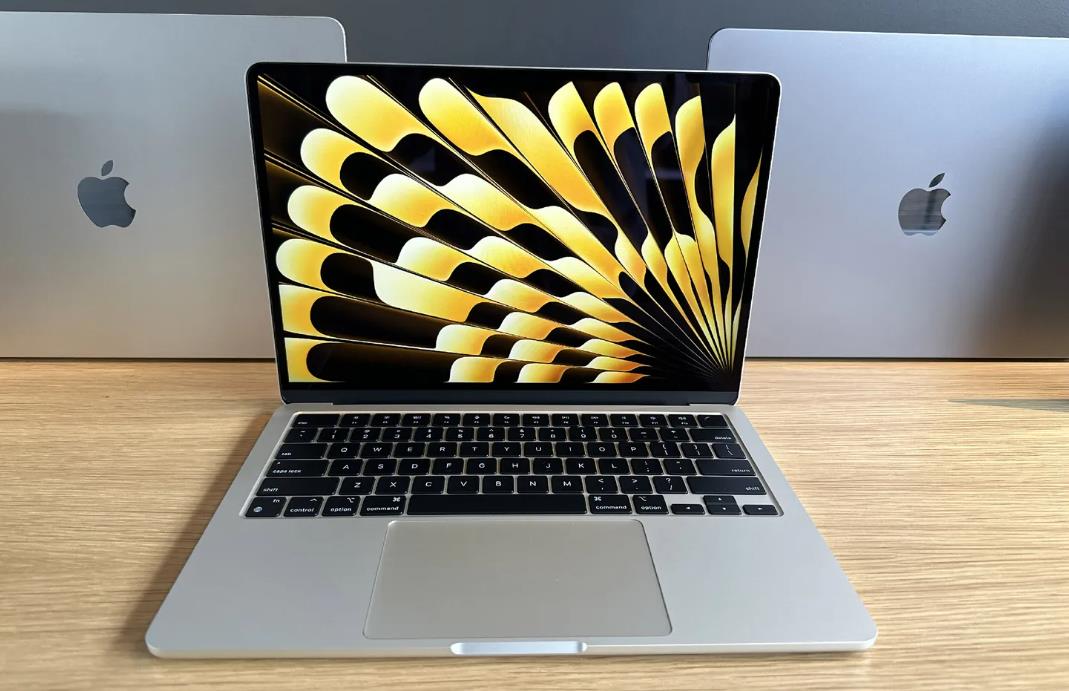 美国亚马逊黑色星期五优惠：13英寸M3 MacBook Air直降200美元，仅需899美元！