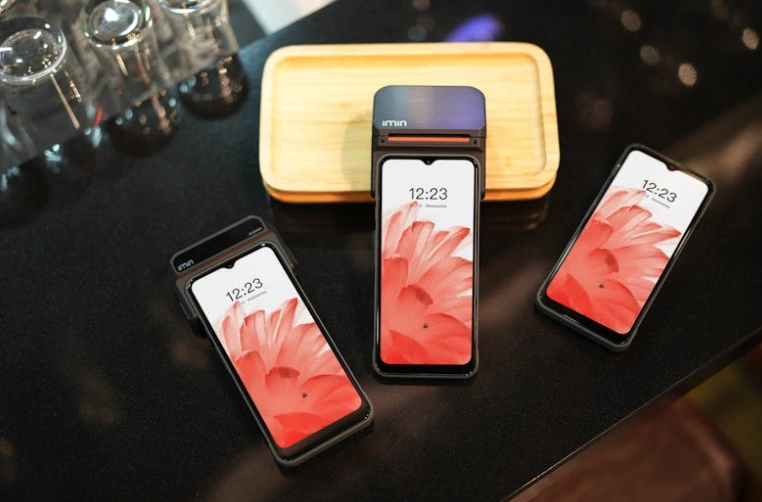 iPhone 15、Google Pixel 8a、Samsung Galaxy A35 5G、OnePlus Nord N30 5G对比   2024年最佳中端智能手机推荐