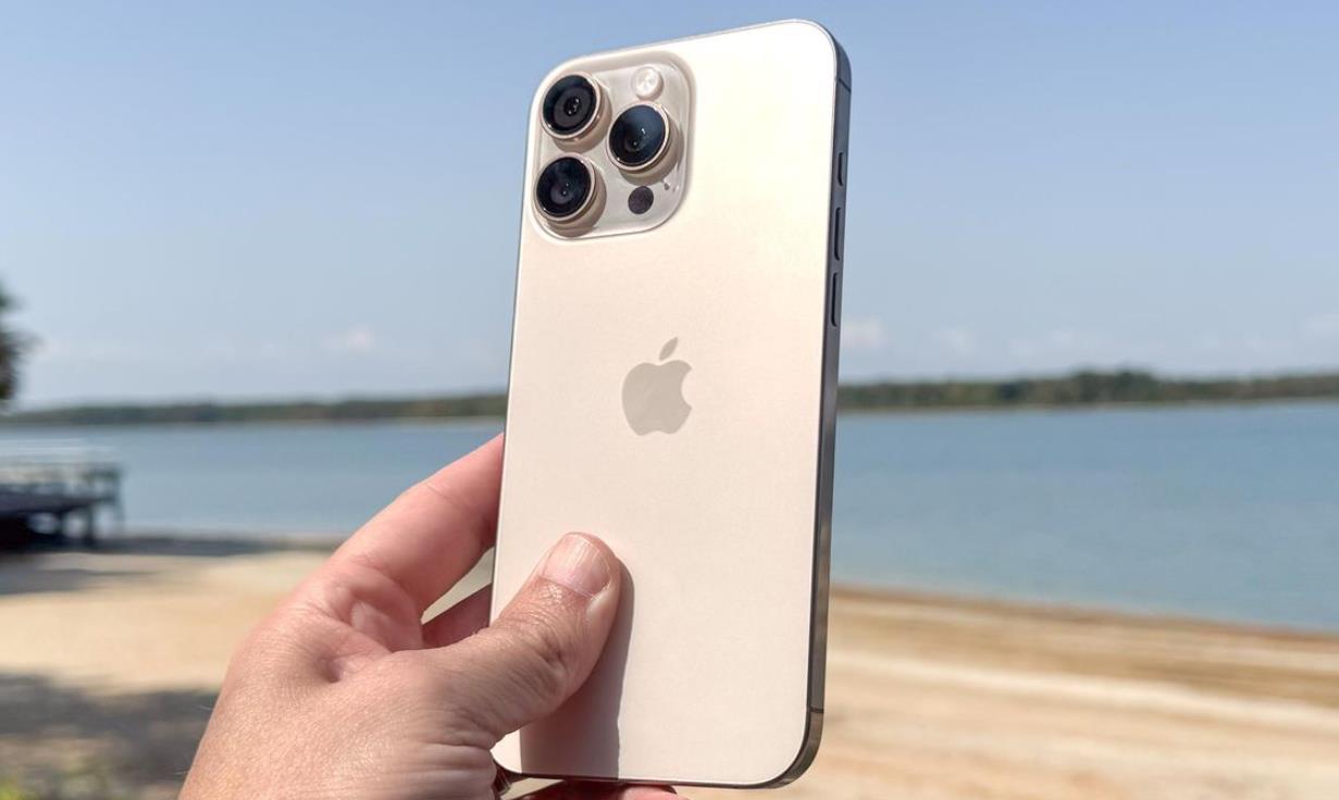 苹果iPhone 16 Pro Max上手体验，手机性能深度解析