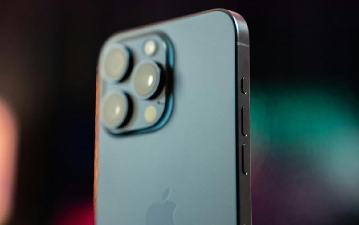 iPhone 17 Pro Max传闻：灵动岛缩小，超透镜技术加持