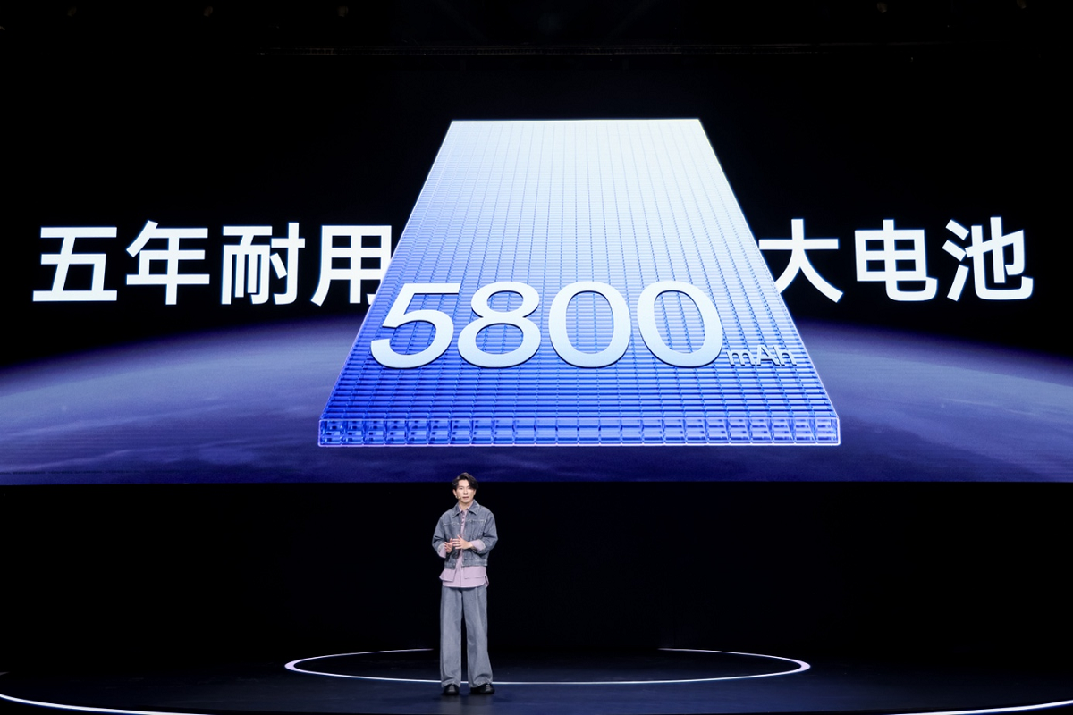 OPPO Reno13 系列正式发布  搭载AI 高清实况照片与自研抢网技术