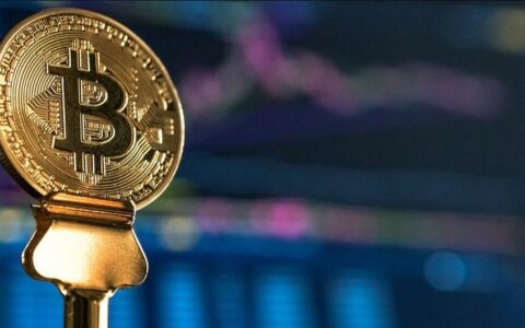 比特币价格突破98000美元，日内涨幅达0.84%
