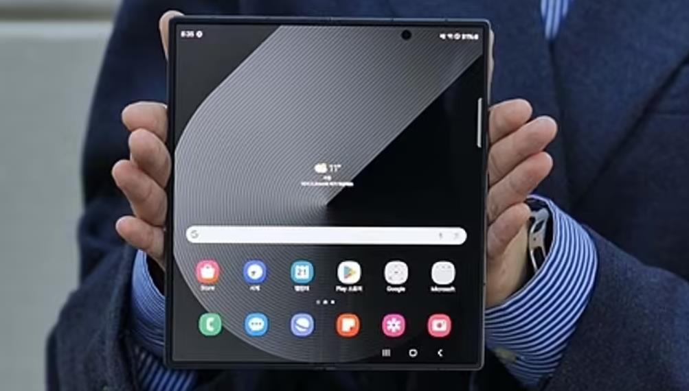 三星Galaxy Z Fold7和Z Flip7爆料：将配备更大屏幕