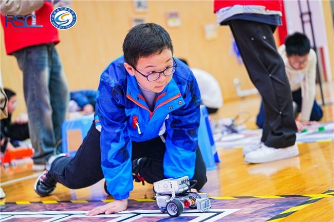 2024全国青少年信息机器人科技素养实践活动福建省选拔赛成功举办