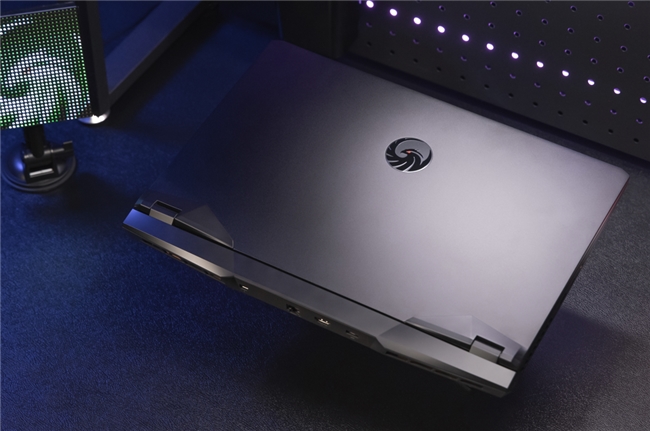 ·微星雷影17性价比新爆款：AMD 7840HX+满血4060国补6080到手！