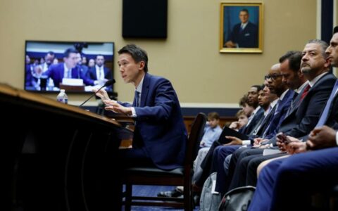 消息称特朗普会见TikTok首席执行官周受资