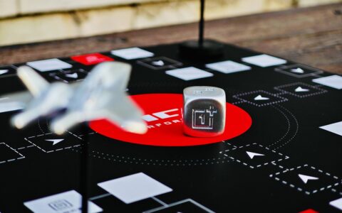 一加Ace 5系列邀请函曝光 暗示性能“起飞”