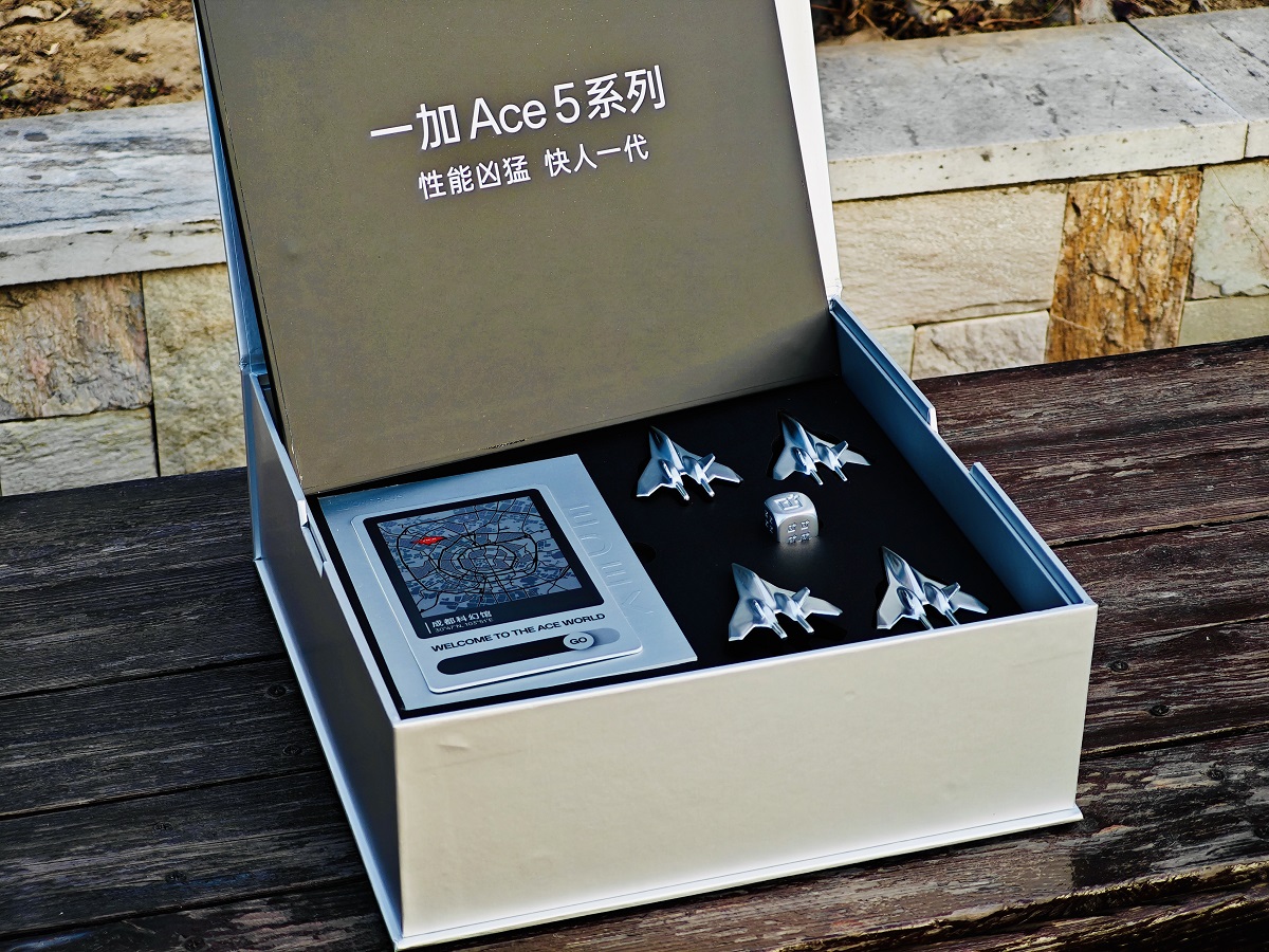 一加Ace 5系列邀请函曝光   暗示性能“起飞”