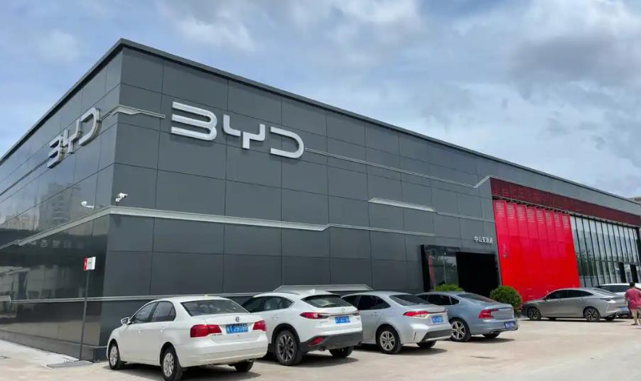 比亚迪科威特旗舰店盛大开业，海湾六国市场全面布局