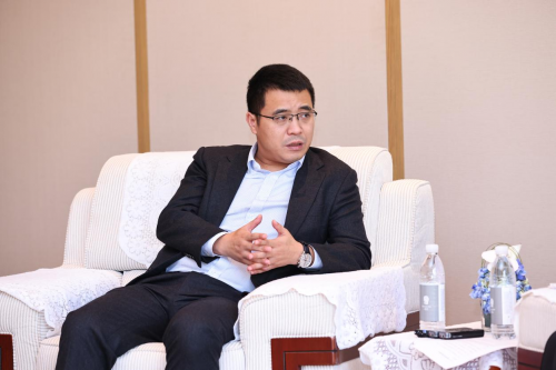 长文对话，读懂“华为车载光”