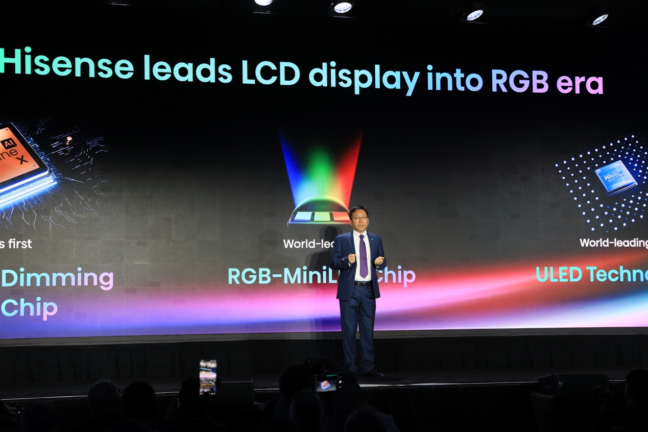 海信CES 2025发布全球首款116英寸RGB-Mini LED电视  色彩表现超越QD-OLED