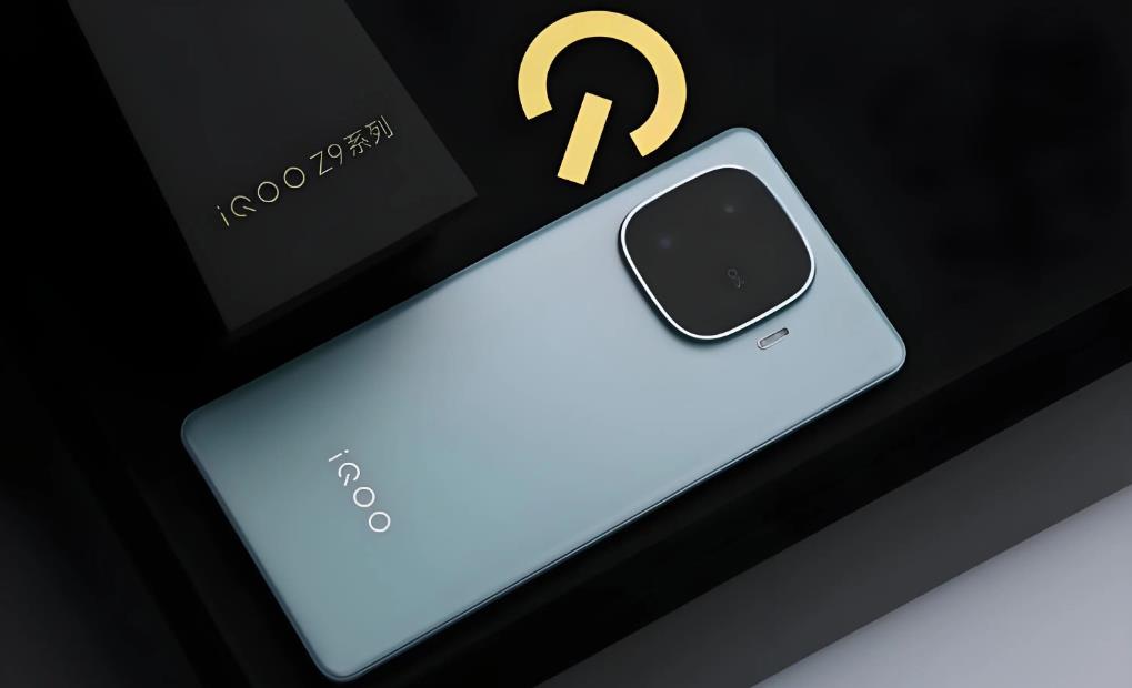 iQOO Z10 Turbo系列手机曝光：标配天玑8400，高配骁龙8s Elite