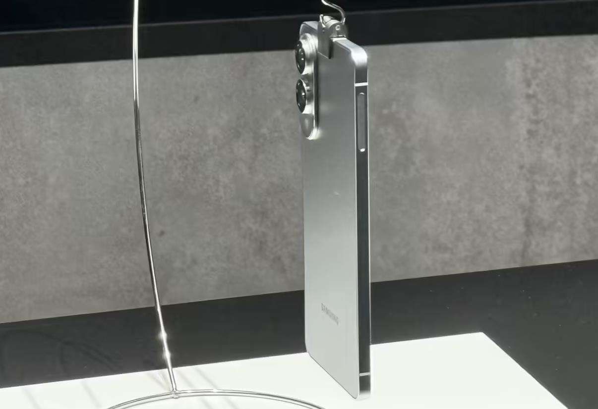 三星Galaxy S25 Edge超薄手机通过3C认证，支持25W快充