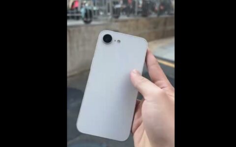 苹果iPhone SE 4机模曝光：刘海屏+后置单摄设计