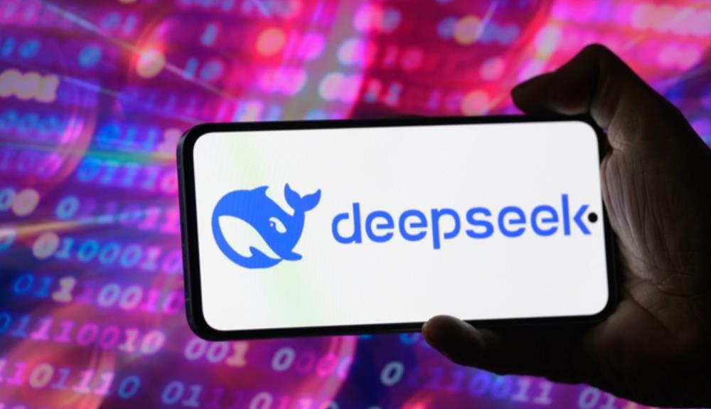 阿里云官宣DeepSeek模型一键部署，R1与V3版本云上轻松获取