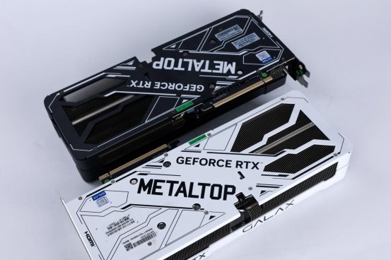支持DLSS4，从“新”出发|影驰GeForce RTX5080金属大师OC系列测评