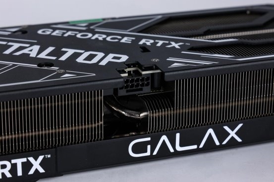 支持DLSS4，从“新”出发|影驰GeForce RTX5080金属大师OC系列测评