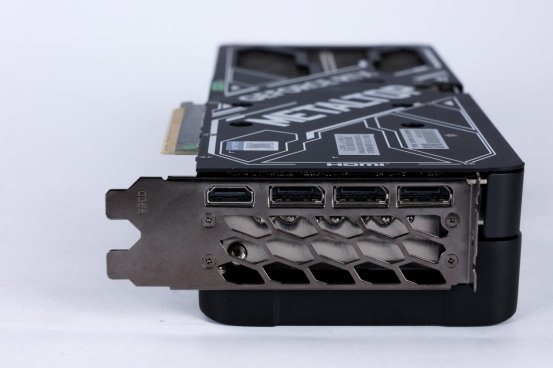 支持DLSS4，从“新”出发|影驰GeForce RTX5080金属大师OC系列测评