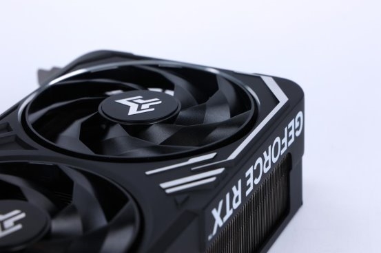支持DLSS4，从“新”出发|影驰GeForce RTX5080金属大师OC系列测评