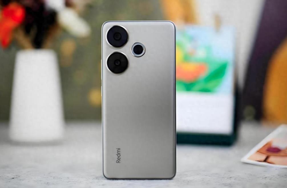 小米REDMI Turbo 4 Pro爆料：骁龙8s至尊版+7500毫安时大电池