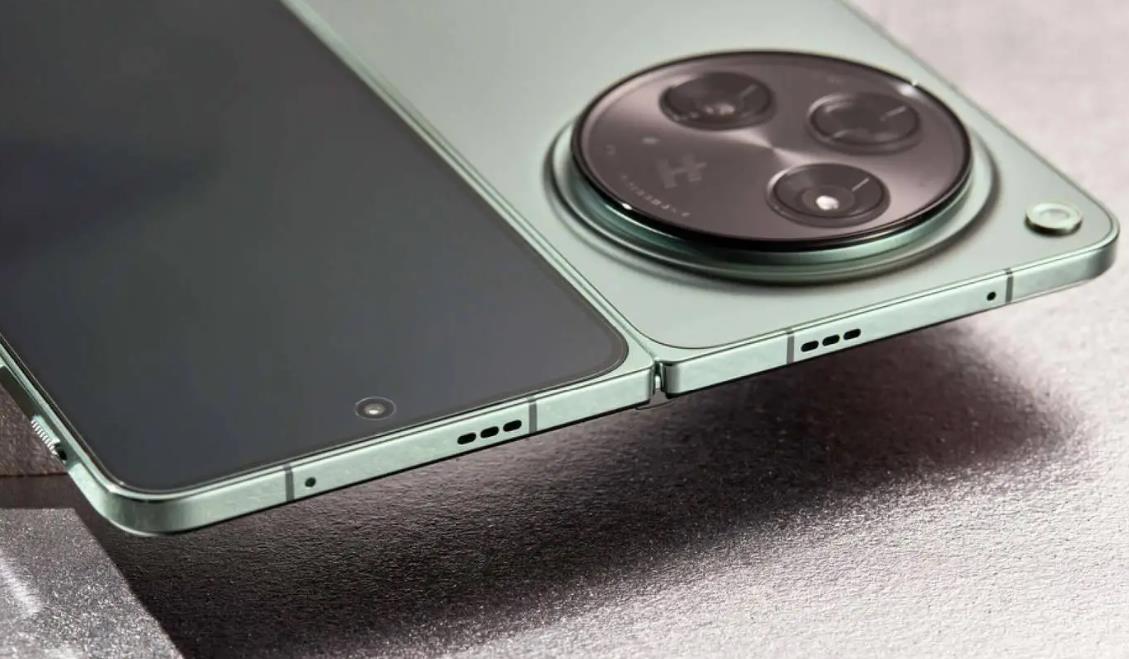 OPPO Find N5折叠屏手机将接入DeepSeek-R1大模型