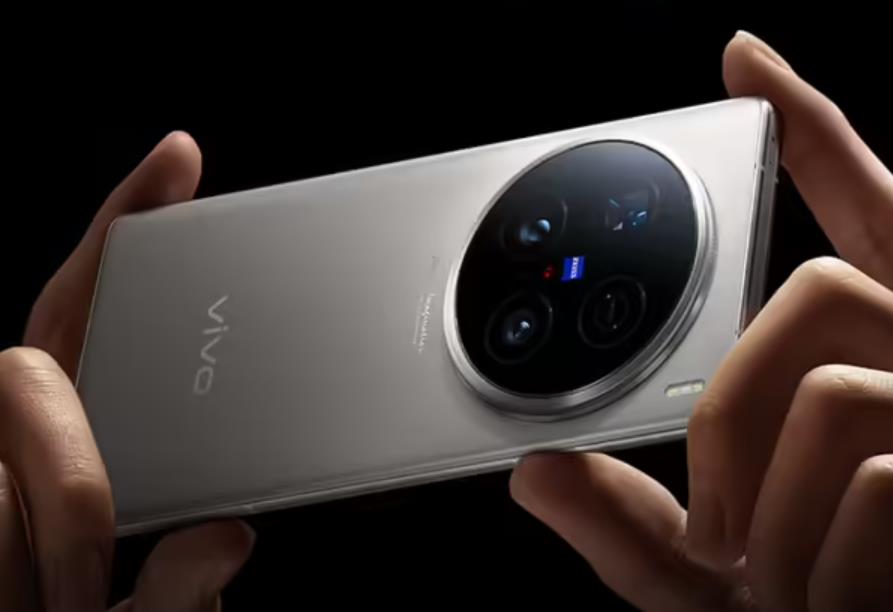 vivo X200 Ultra传闻：或搭载晓龙8E超大杯，4月中下旬发布