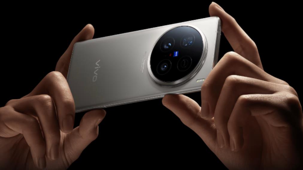 ‌vivo X200 Ultra规格曝光：将领跑安卓影像，视频能力挑战苹果
