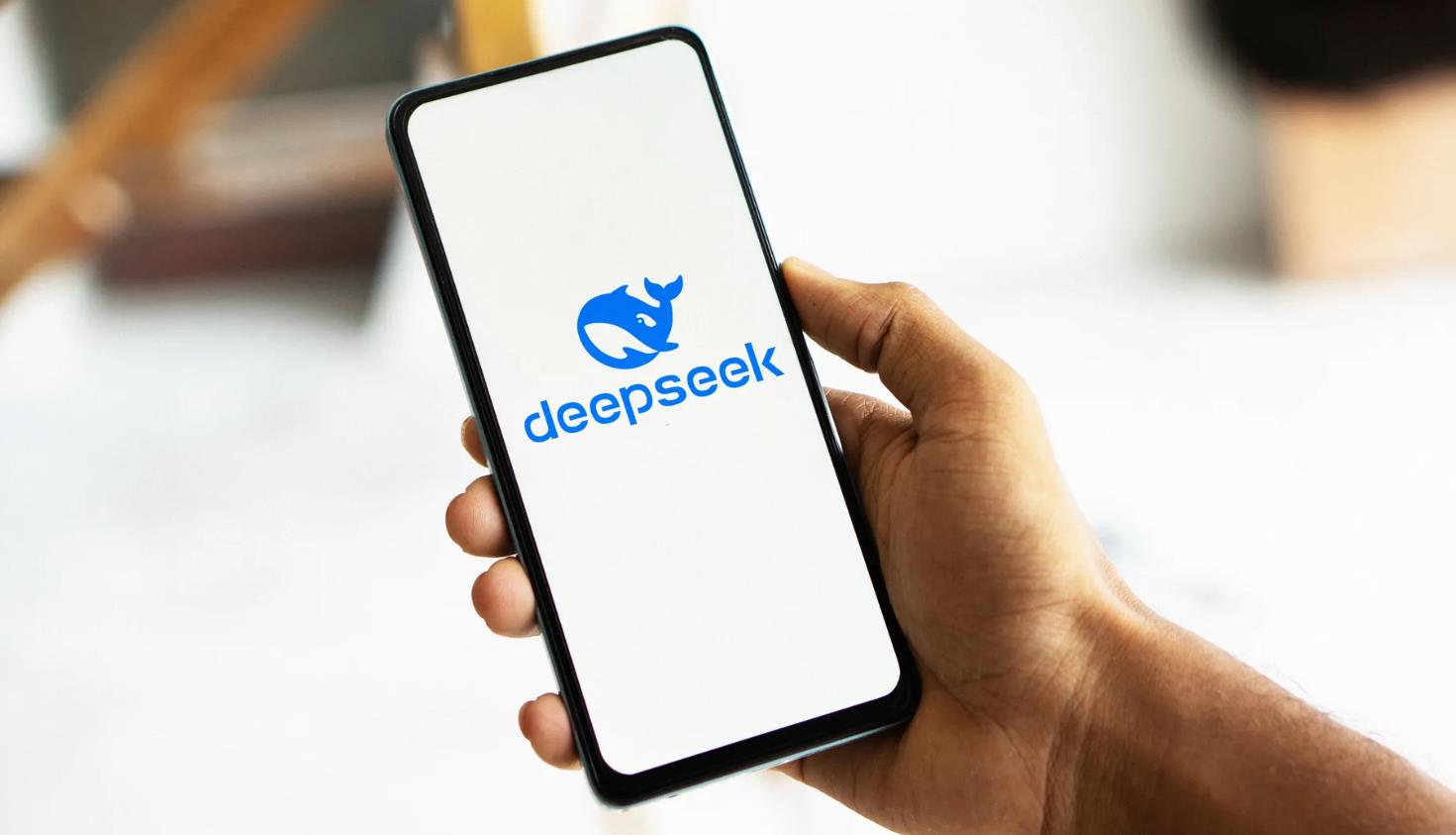 消息称欧洲三大银行抢测中国AI模型DeepSeek