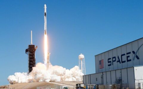 ‌马斯克称SpaceX今年将承担全球90%轨道发射任务 星舰计划加速火星移民进程