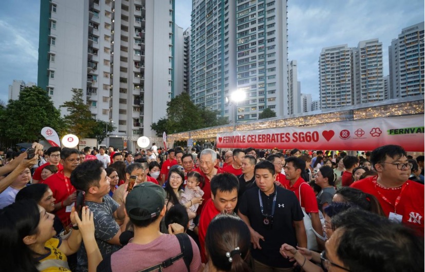 比亚迪电动车化身“移动电站” 点亮新加坡国庆露天影院