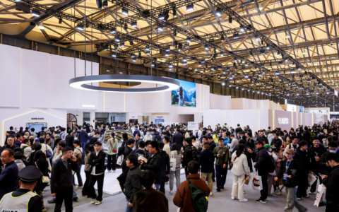 【2025 AWE】华为鸿蒙智家以全场景智慧生活联动构建AI高智感生活