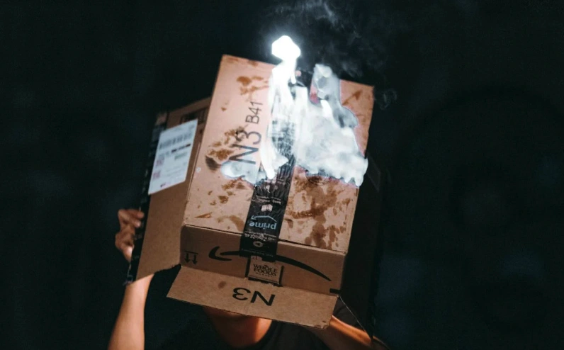 亚马逊退货系统持续48小时崩溃！卖家遭遇“自动退款”风暴损失惨重  
