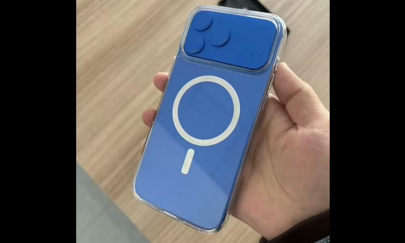 ‌iPhone 17 Pro Max手机壳曝光：后摄模组面积翻倍引热议