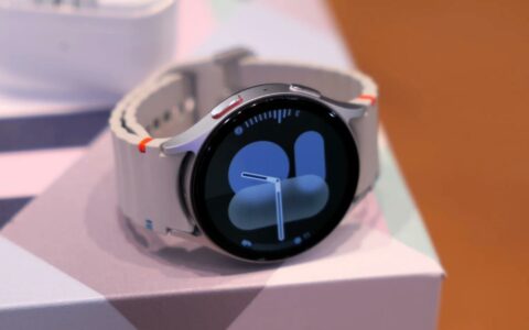 ‌三星Galaxy Watch 7/Ultra推送重磅更新 美国用户速查安全补丁