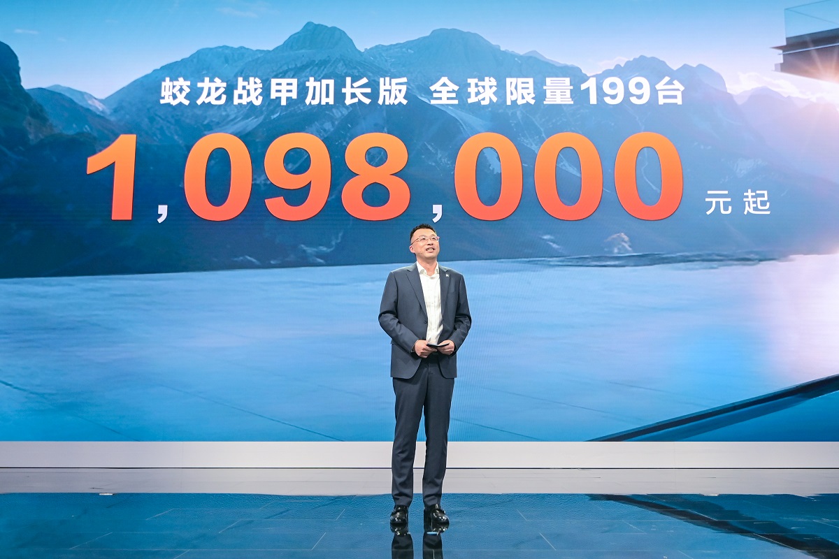 百万双奢并驾而来  东风猛士917奢华加长版上海车展正式发布！