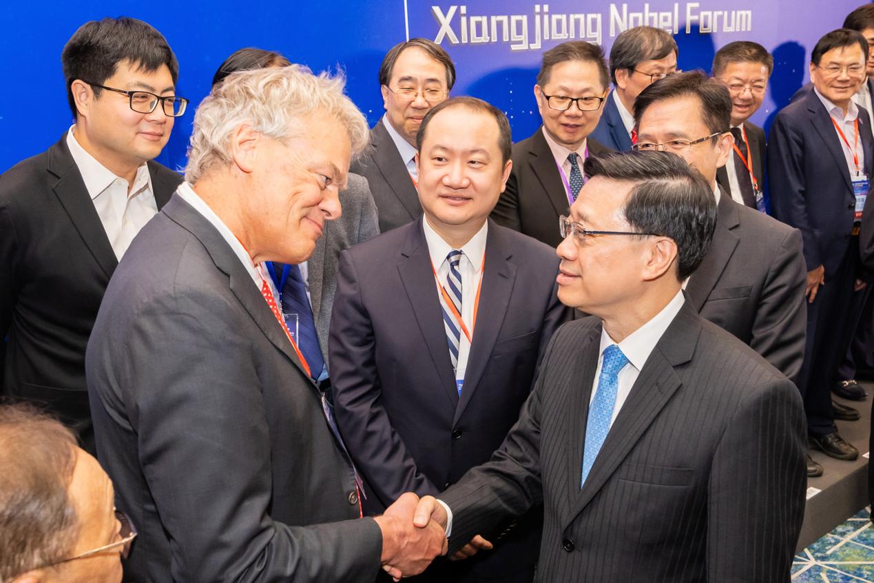 飞诺门阵当选中国电子商会大模型专委会副理事长单位