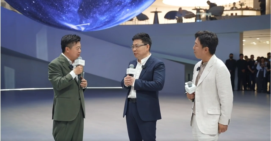 马东、黄渤现场种草，尊界S800诠释触手可及的奢华体验