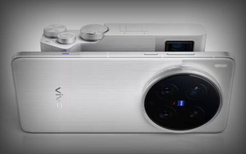 ‌vivo X200 Ultra今日开售，享蔡司三摄+6000mAh蓝海电池