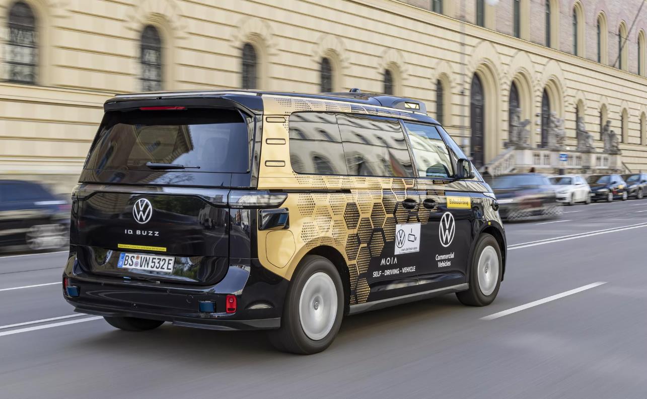 大众Uber联手布局十年计划 ID.Buzz自动驾驶车队2026年登陆洛杉矶